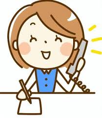 メモを取る女性